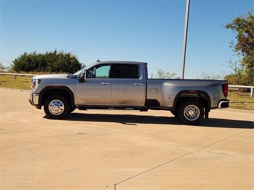 2026 GMC Sierra 3500 SLT