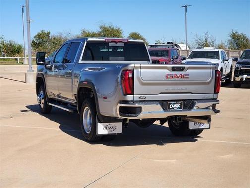 2026 GMC Sierra 3500 SLT