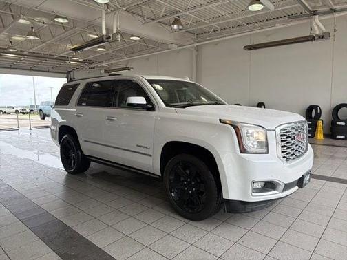 White Frost Tri-Coat 2018 GMC Yukon Denali