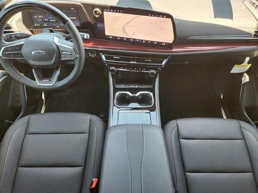 Mosaic Black Metallic 2026 Chevrolet Traverse Z71
