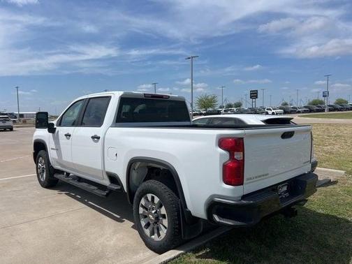 Summit White 2025 Chevrolet Silverado 2500 Custom