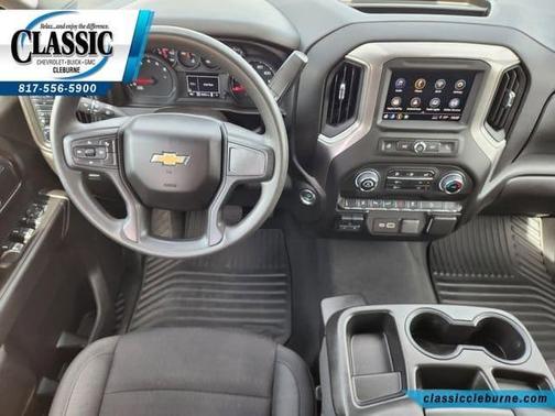 Summit White 2025 Chevrolet Silverado 2500 Custom