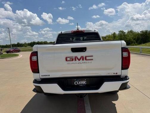 Summit White 2024 GMC Canyon AT4
