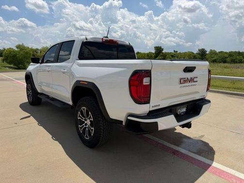 Summit White 2024 GMC Canyon AT4