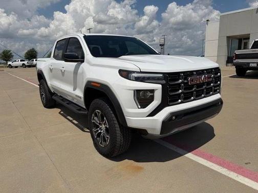 Summit White 2024 GMC Canyon AT4
