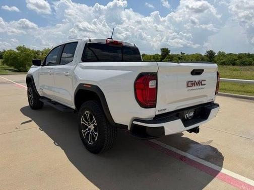 Summit White 2024 GMC Canyon AT4