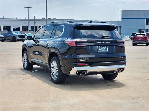 2025 GMC Acadia Denali