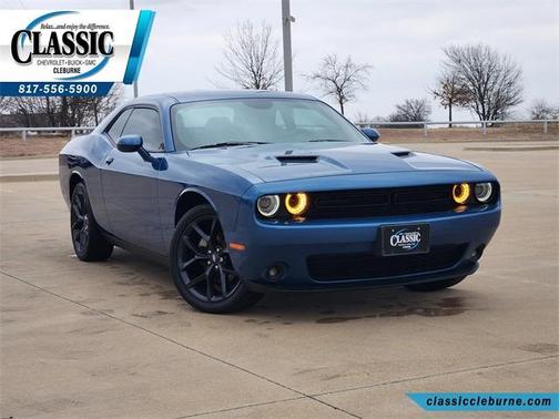 2022 Dodge Challenger SXT
