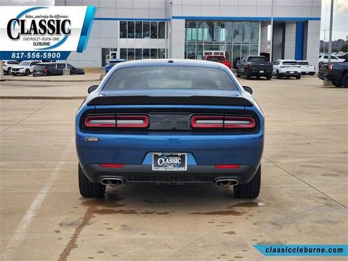 2022 Dodge Challenger SXT