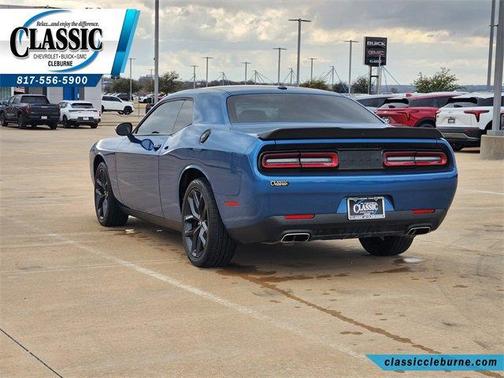 2022 Dodge Challenger SXT