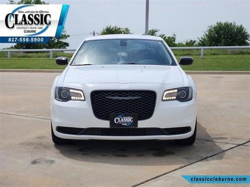 2023 Chrysler 300 Touring