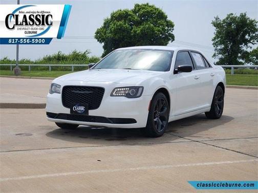 2023 Chrysler 300 Touring