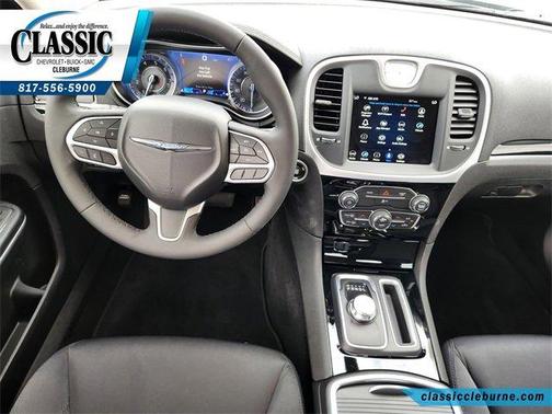 2023 Chrysler 300 Touring