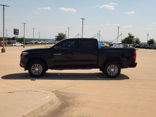 Black 2026 Chevrolet Colorado LT