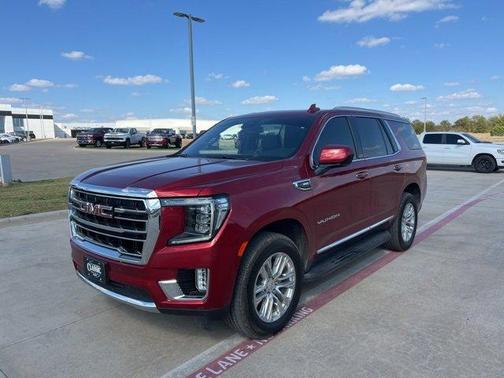 2023 GMC Yukon SLT