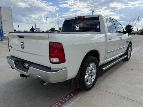 2016 RAM 1500 SLT
