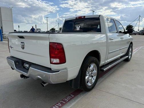 2016 RAM 1500 SLT