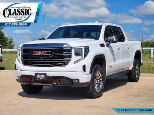 Summit White 2023 GMC Sierra 1500 AT4