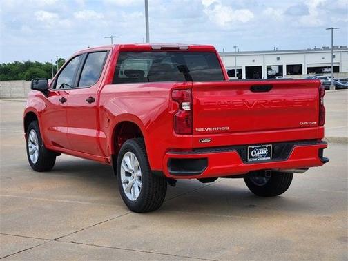 2025 Chevrolet Silverado 1500 Custom