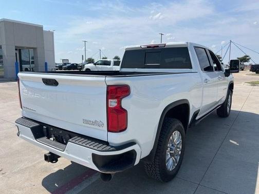 2022 Chevrolet Silverado 2500 High Country
