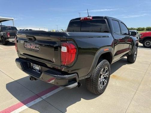 2025 GMC Canyon AT4
