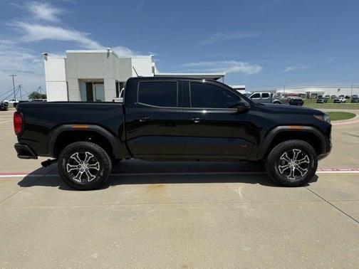 2025 GMC Canyon AT4