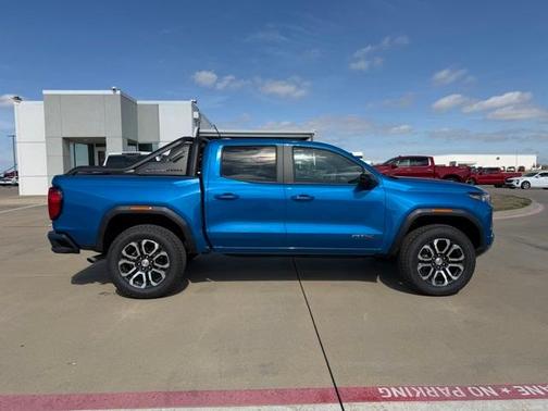 2024 GMC Canyon AT4