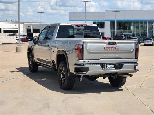 2025 GMC Sierra 2500 AT4