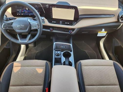 Polar White 2026 Chevrolet Equinox ACTIV