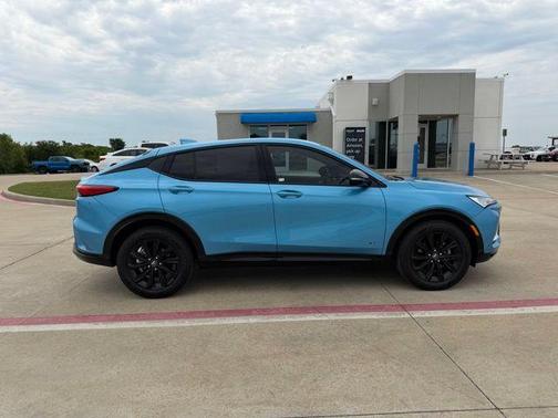 Aquamarine Blue Metallic 2025 Buick Envista Sport Touring