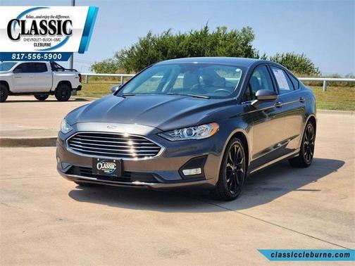 2020 Ford Fusion SE