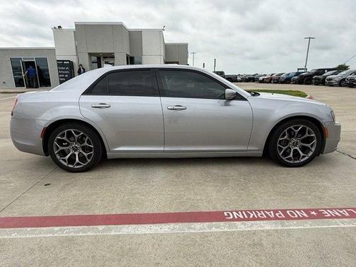 2016 Chrysler 300 S