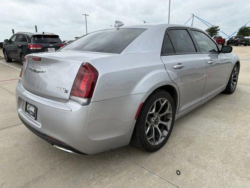 2016 Chrysler 300 S