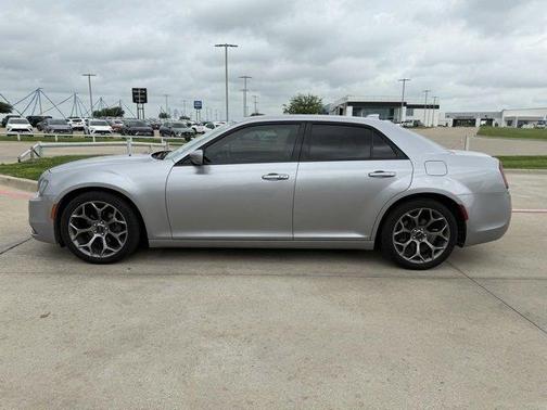 2016 Chrysler 300 S