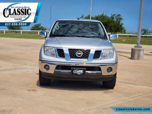 Gray 2019 Nissan Frontier SL