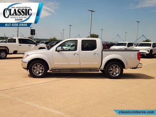 Gray 2019 Nissan Frontier SL