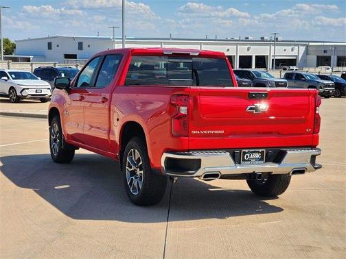 2025 Chevrolet Silverado 1500 LT