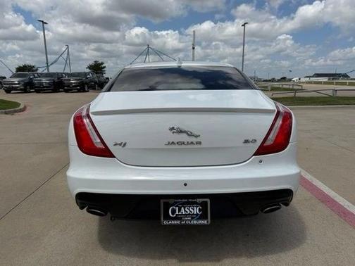 Polaris White 2017 Jaguar XJ XJ R-Sport