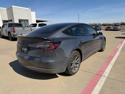 2023 Tesla Model 3 Base