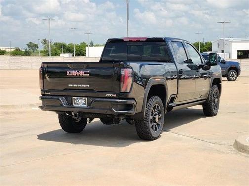 2025 GMC Sierra 2500 AT4