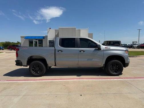 Sterling Gray Metallic 2024 Chevrolet Silverado 1500 Custom Trail Boss