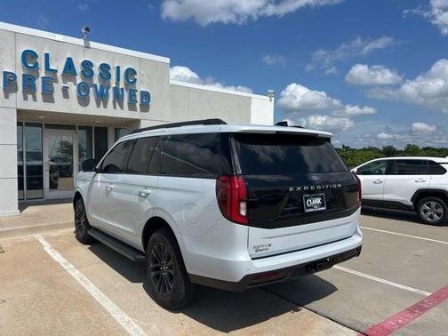 Silver 2025 Ford Expedition Active