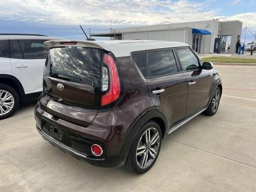 2017 Kia Soul +
