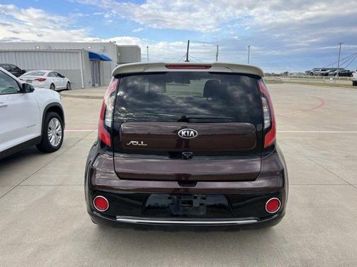 2017 Kia Soul +