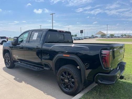 Onyx Black 2025 GMC Sierra 2500 AT4