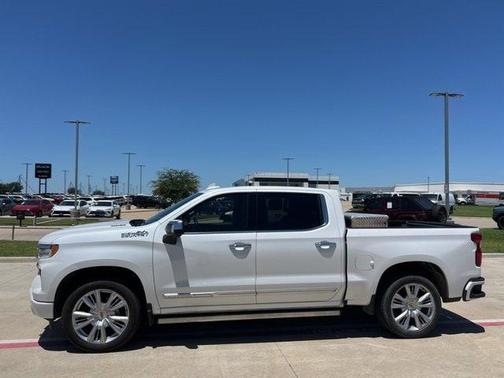 2023 Chevrolet Silverado 1500 High Country