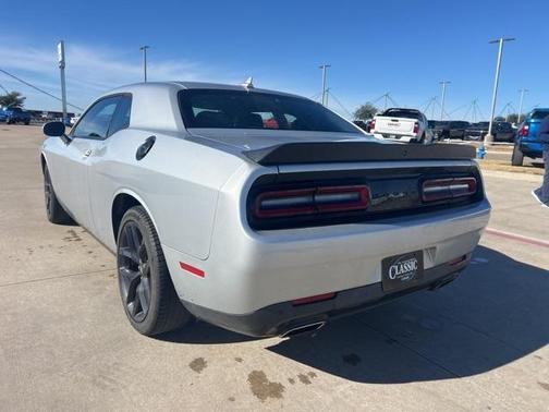 2020 Dodge Challenger SXT