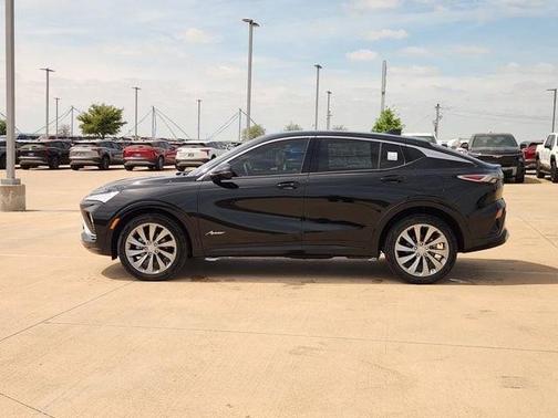 Ebony Twilight Metallic 2026 Buick Envista Avenir