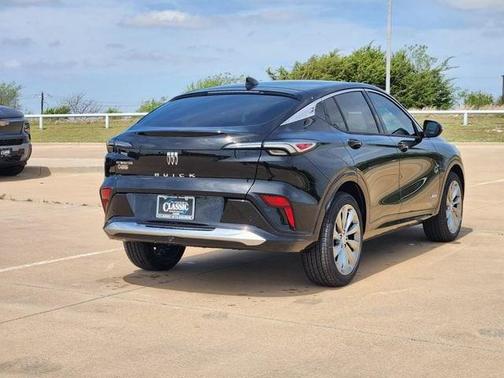 Ebony Twilight Metallic 2026 Buick Envista Avenir