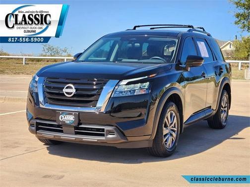 2025 Nissan Pathfinder SV